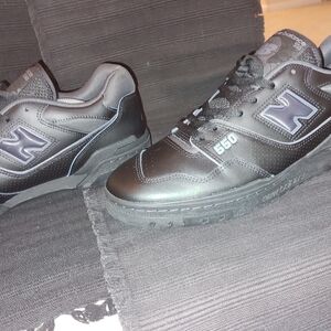 New Balance Men's Black Sneakers